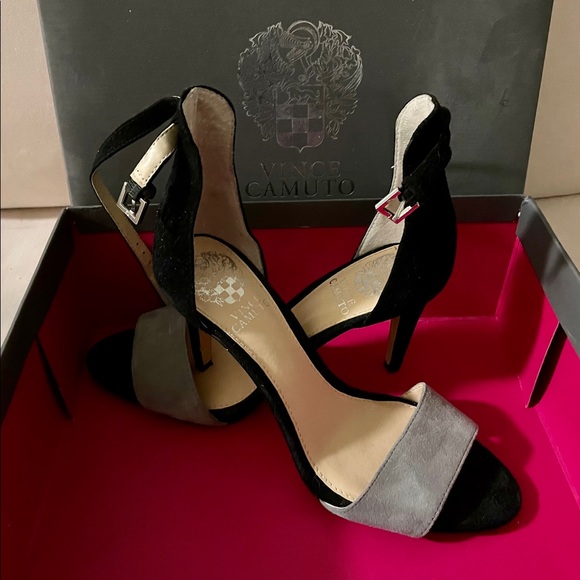 Vince CAMUTO Sathina Ankle Strap Sandal - Picture 3 of 6